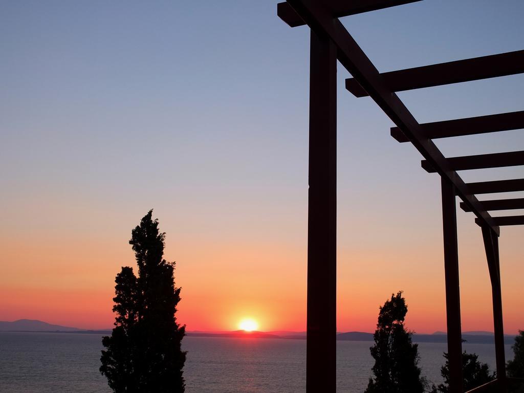 Aparthotel Efta Anemi - Benovias Karfás Exteriér fotografie